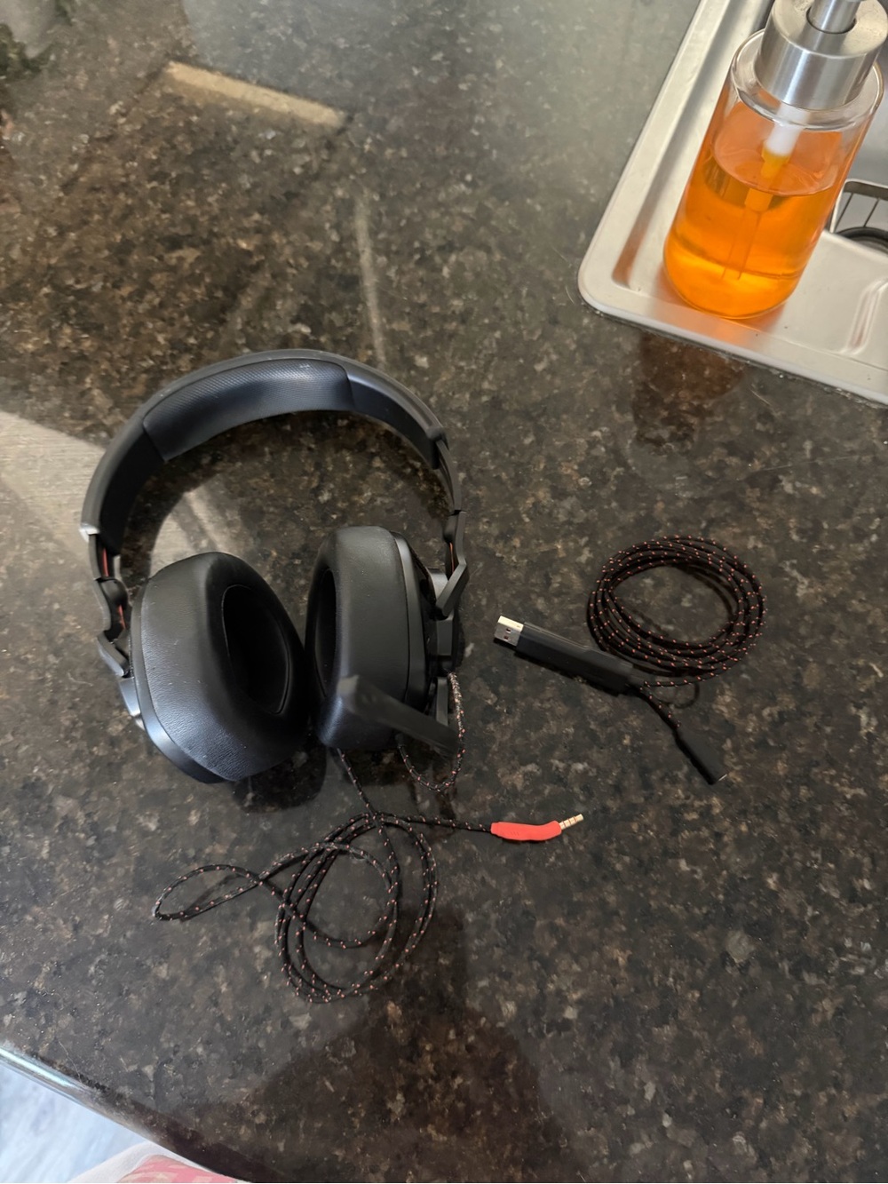 Black JBL Over Ear Headphones With Mic and USB Adapter